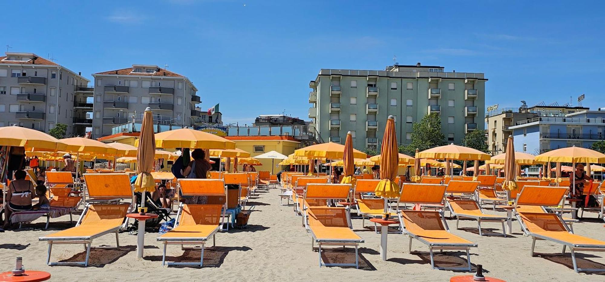 Hotel Sara*** Cesenatico Exterior foto