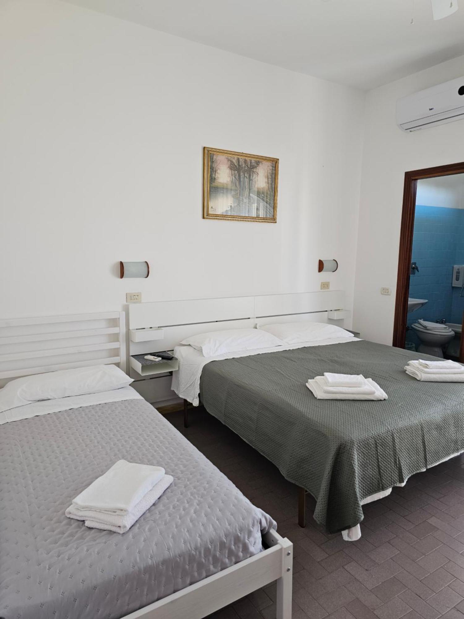 Hotel Sara*** Cesenatico Exterior foto
