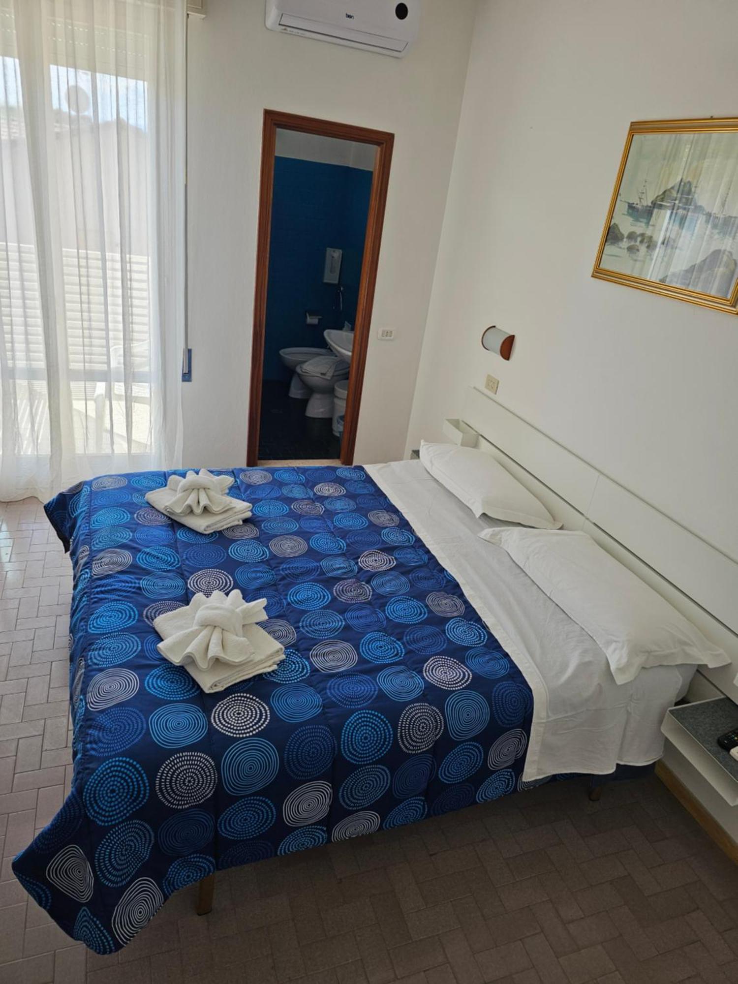 Hotel Sara*** Cesenatico Exterior foto