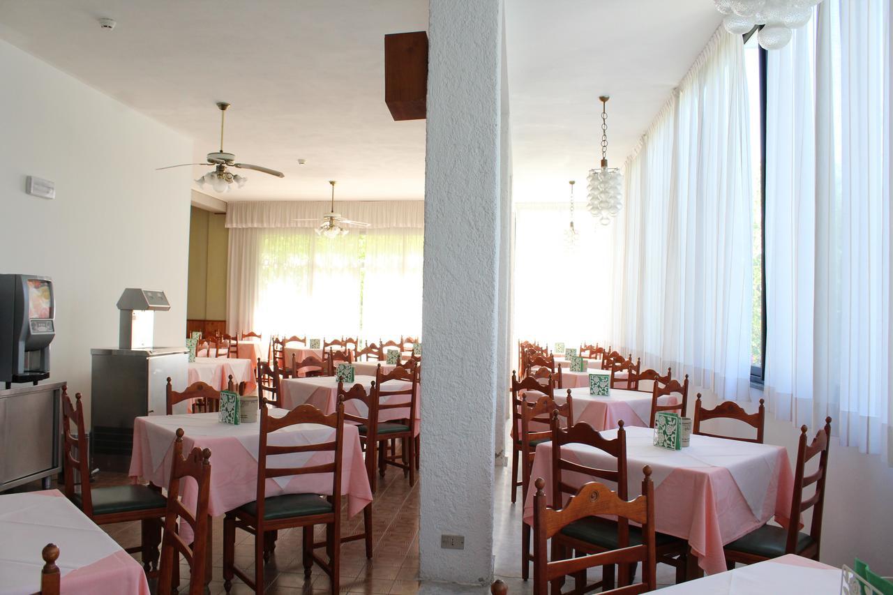 Hotel Sara*** Cesenatico Exterior foto